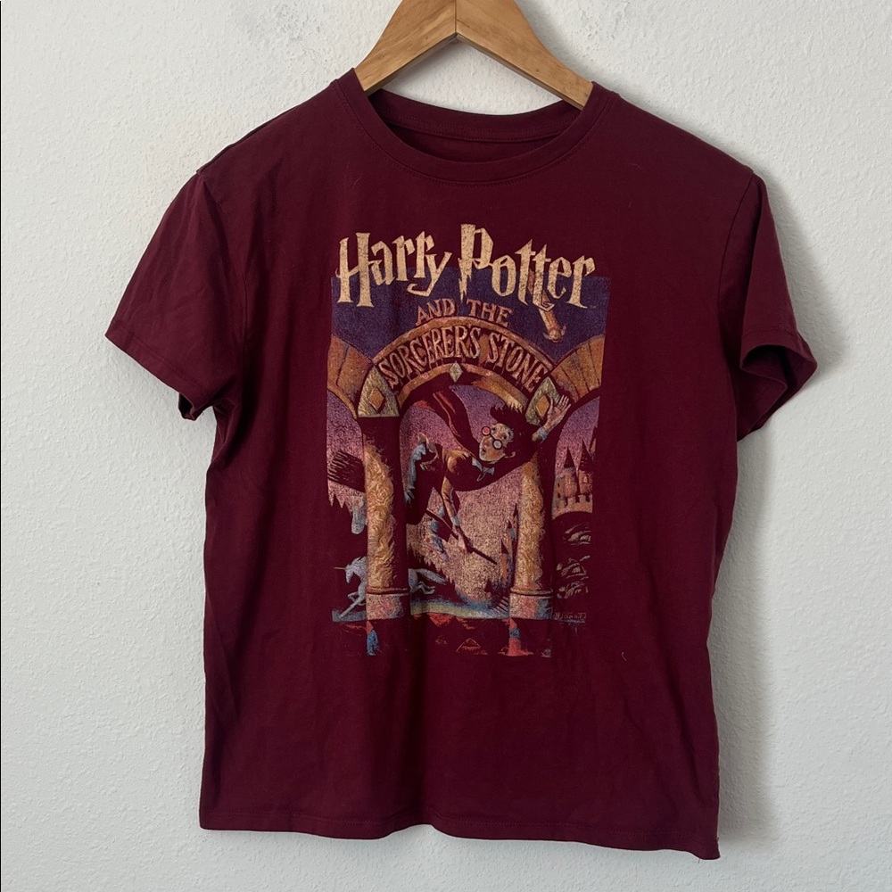 HARRY POTTER Burgundy Short Sleeve T-Shirt - Picture 1 of 3
